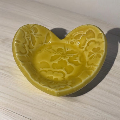 Yellow heart with bees ring dish